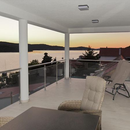Villa Pina Tisno Dış mekan fotoğraf