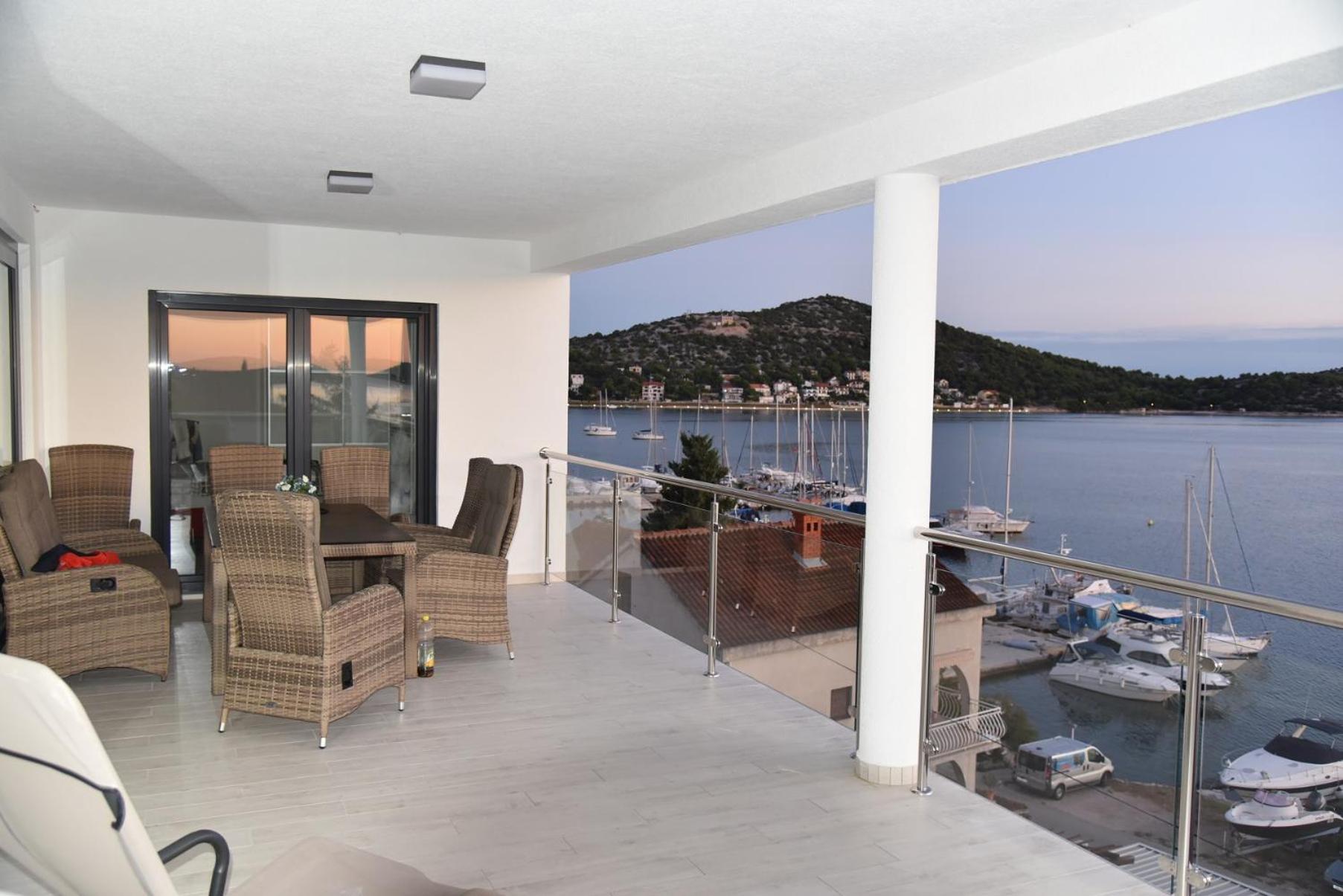 Villa Pina Tisno Dış mekan fotoğraf